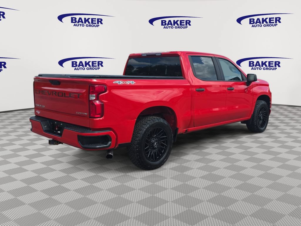 Used 2019 Chevrolet Silverado 1500 Custom w/ Custom Value Package AWD/4WD image 3