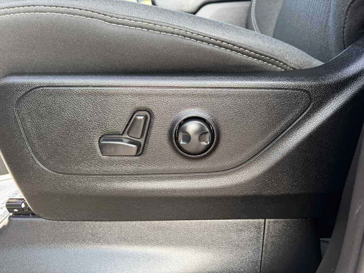 Used 2023 RAM 1500 Big Horn AWD/4WD image 27
