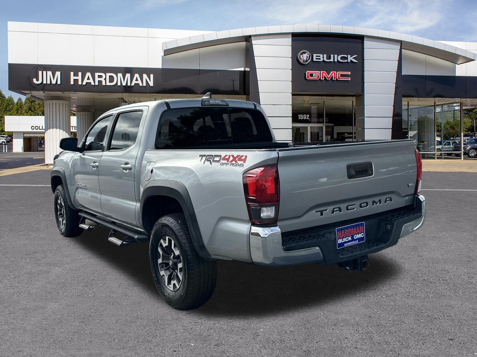 Used 2019 Toyota Tacoma TRD Off-Road AWD/4WD image 5