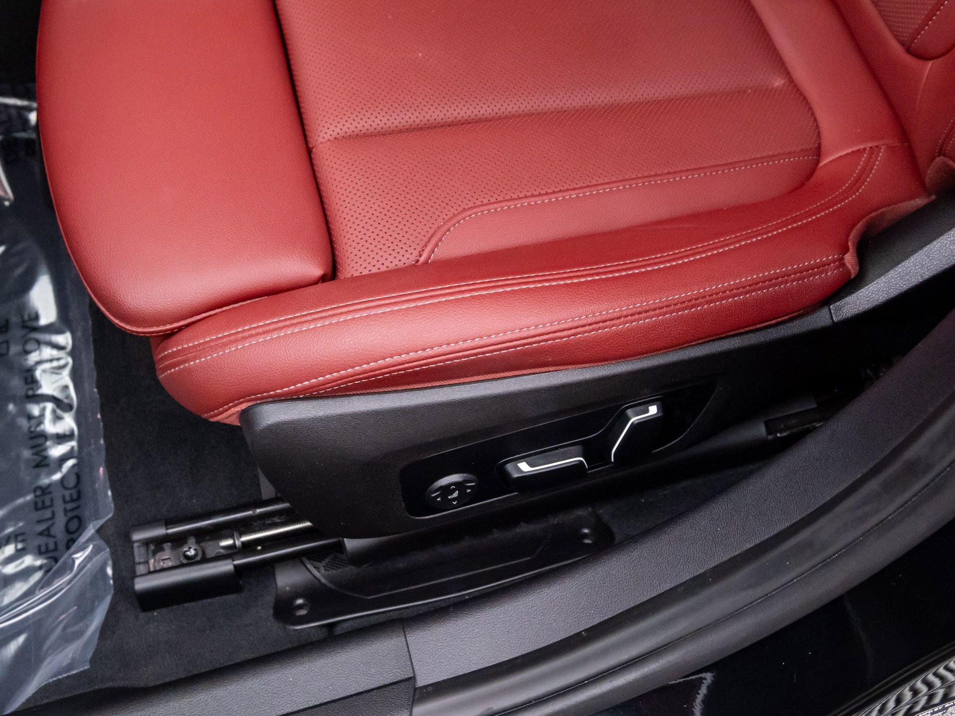 Certified 2024 BMW 330i xDrive Sedan w/ M Sport Package image 14