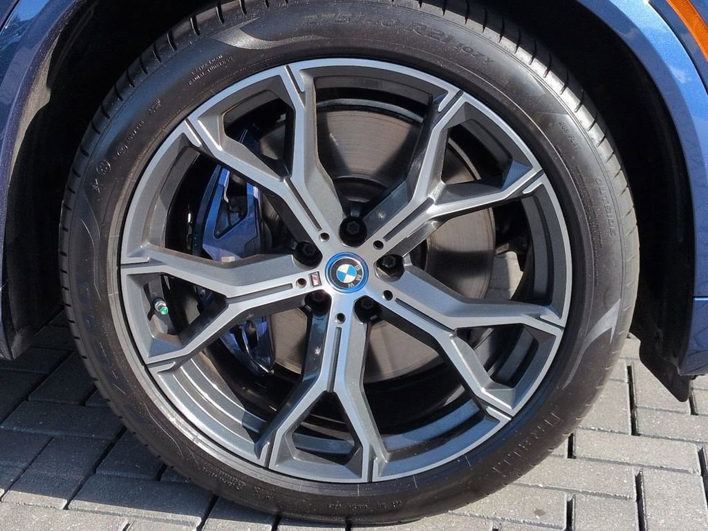 Certified 2023 BMW X5 xDrive45e w/ Executive Package image 12