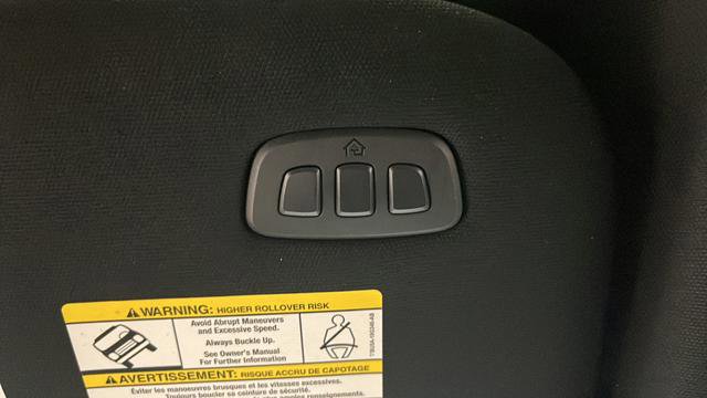 Used 2022 Ford F250 Lariat w/ Black Appearance Package image 23