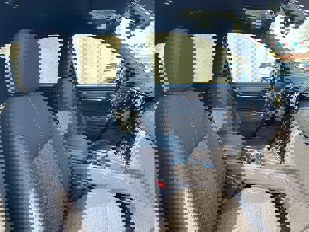 Used 2025 GMC Acadia Elevation image 25