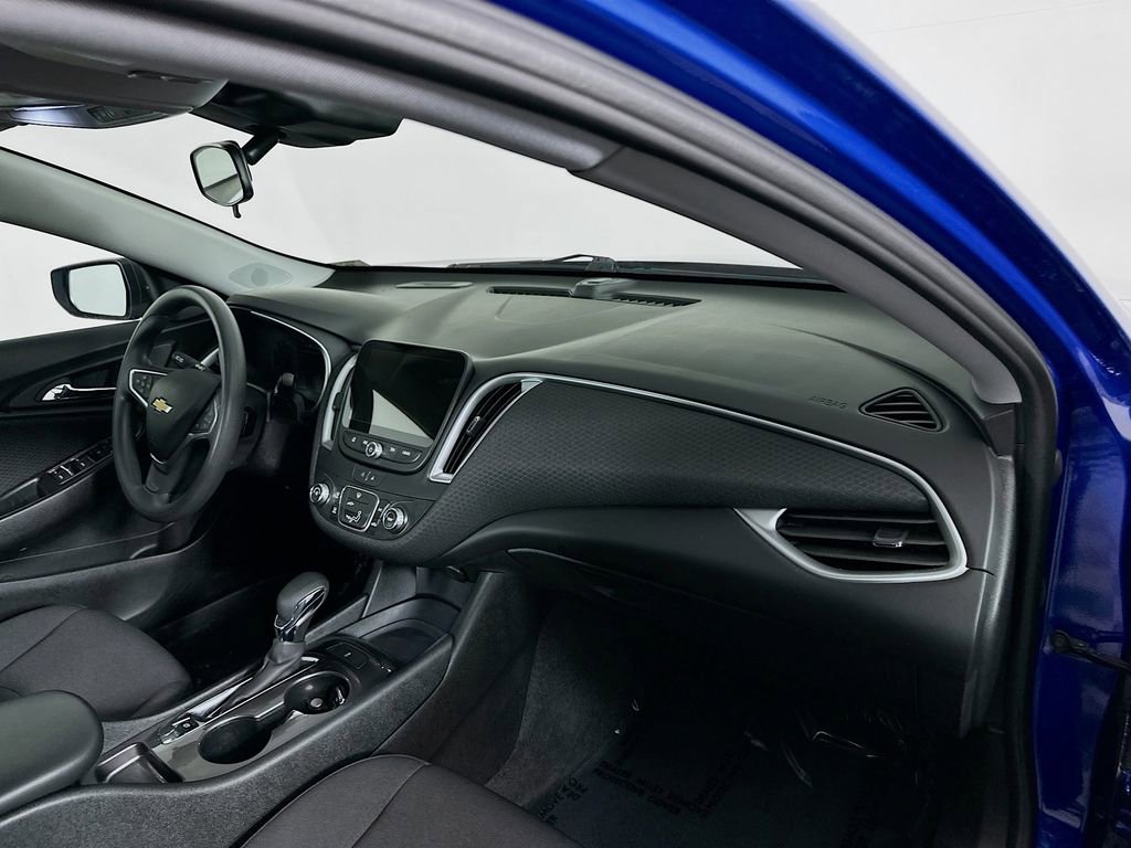 Used 2023 Chevrolet Malibu LS image 35