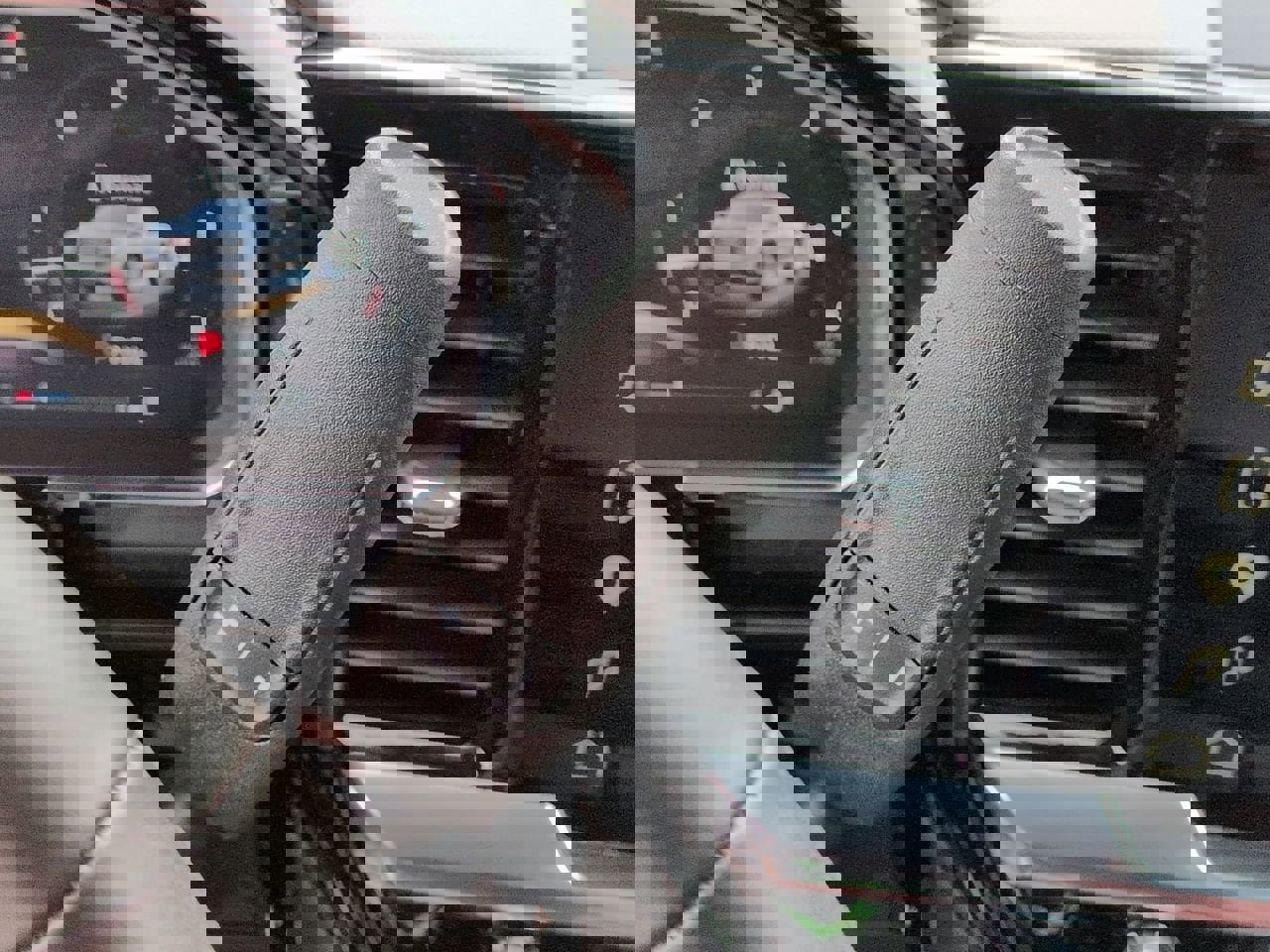 Certified 2026 GMC Sierra 1500 SLT image 15