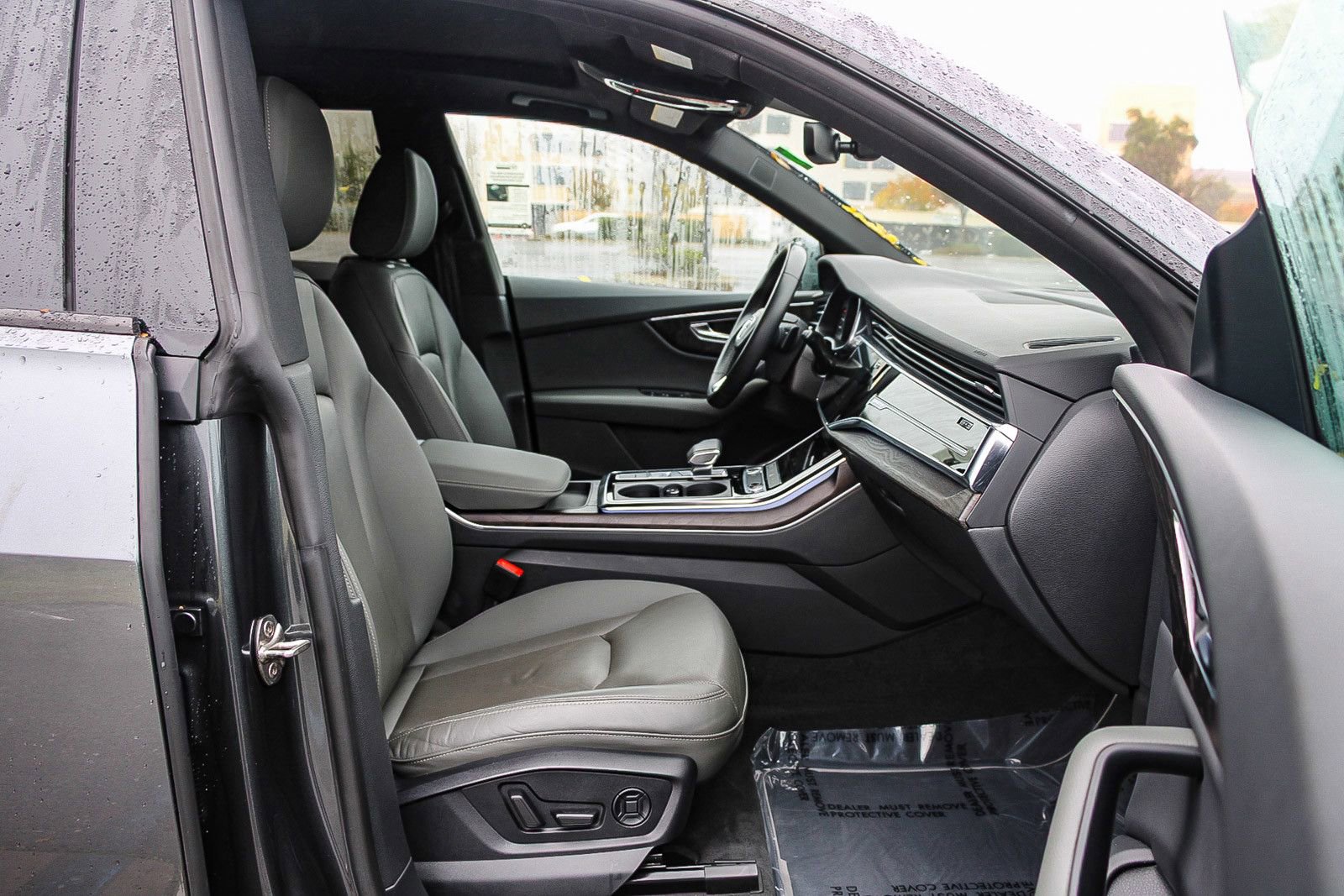 Used 2021 Audi Q8 Premium Plus w/ Premium Plus Package image 17