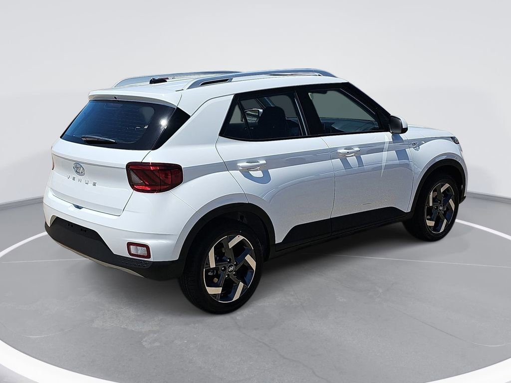New 2026 Hyundai Venue SEL FWD image 5