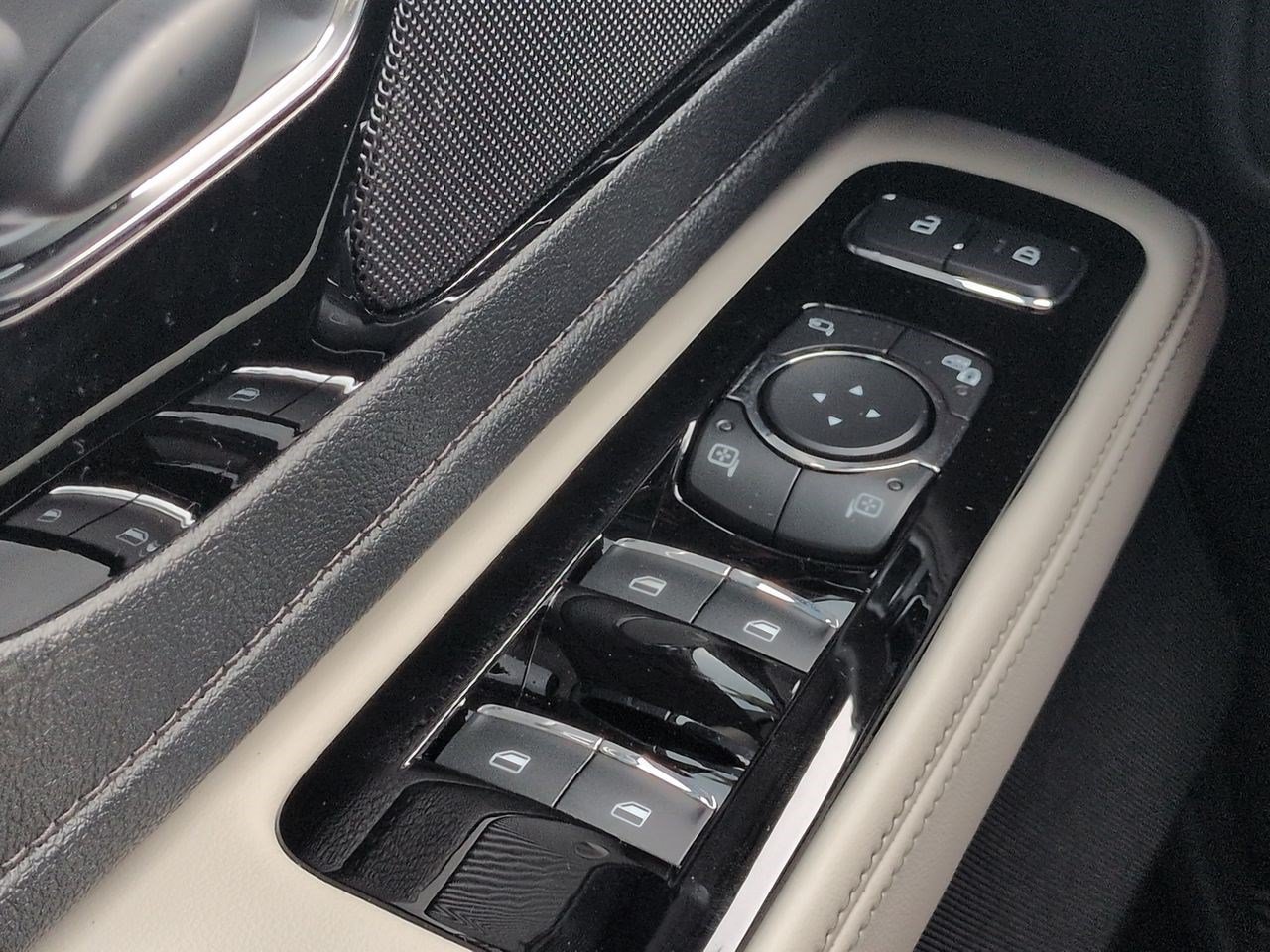New 2026 Lincoln Aviator Reserve RWD image 24