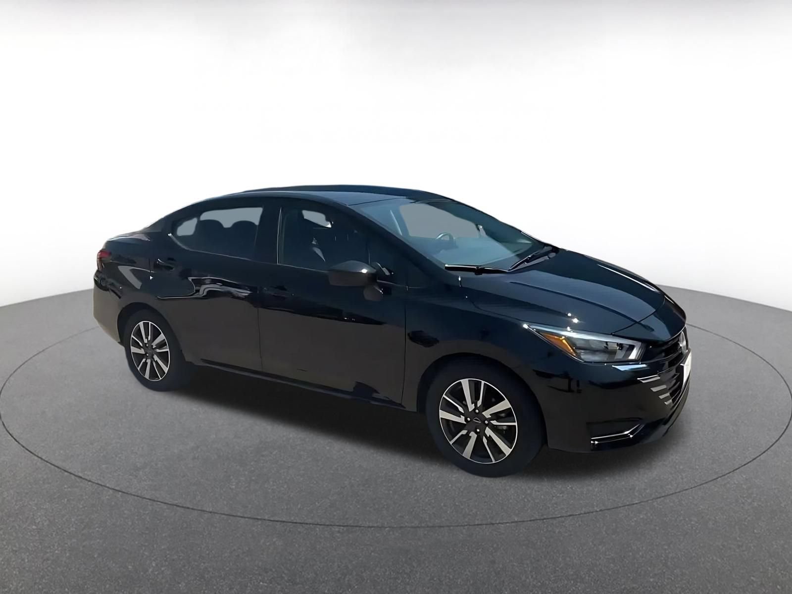 Used 2025 Nissan Versa SV FWD video 2