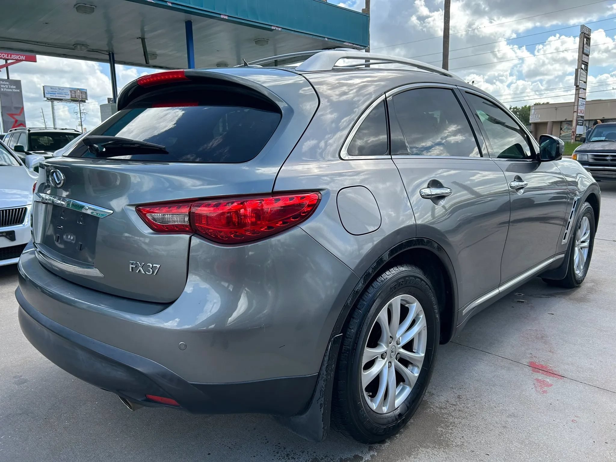 Used 2013 INFINITI FX37 AWD w/ Premium Pkg image 5