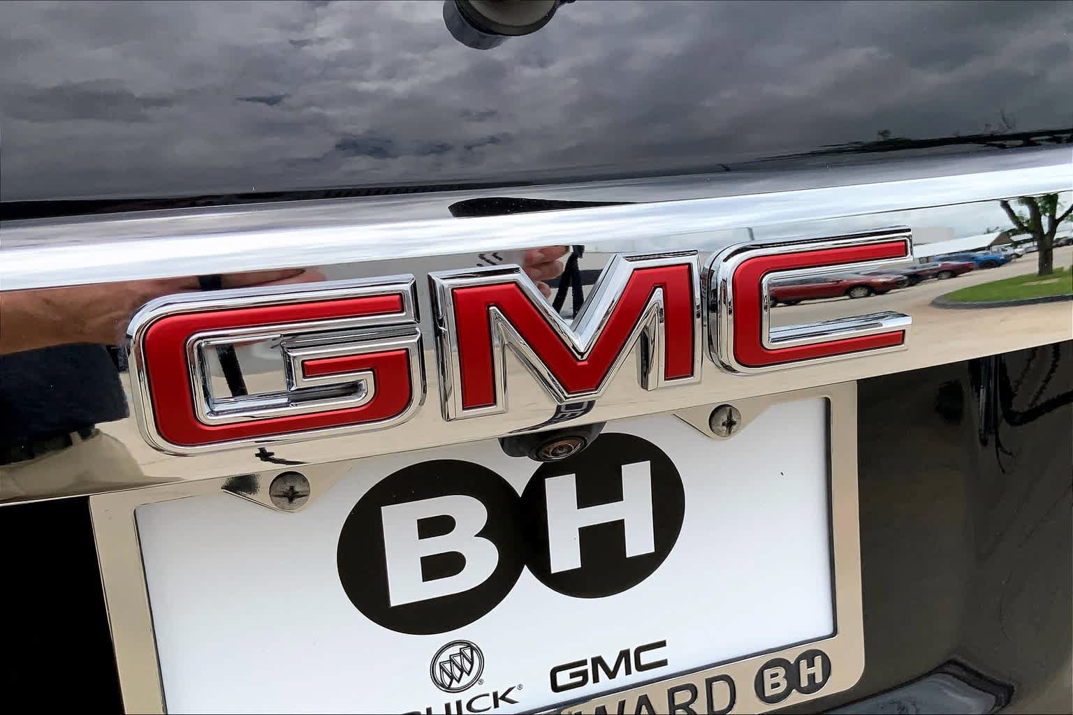 Used 2020 GMC Acadia SLT w/ Premium Package FWD image 10