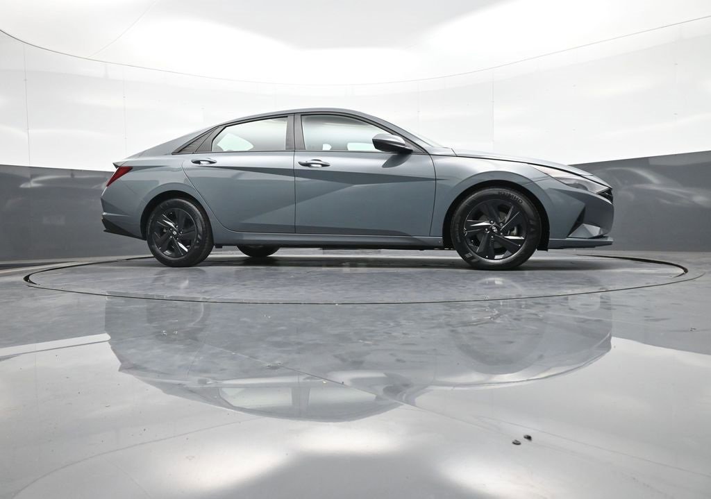 Certified 2022 Hyundai Elantra SEL w/ Cargo Package image 28