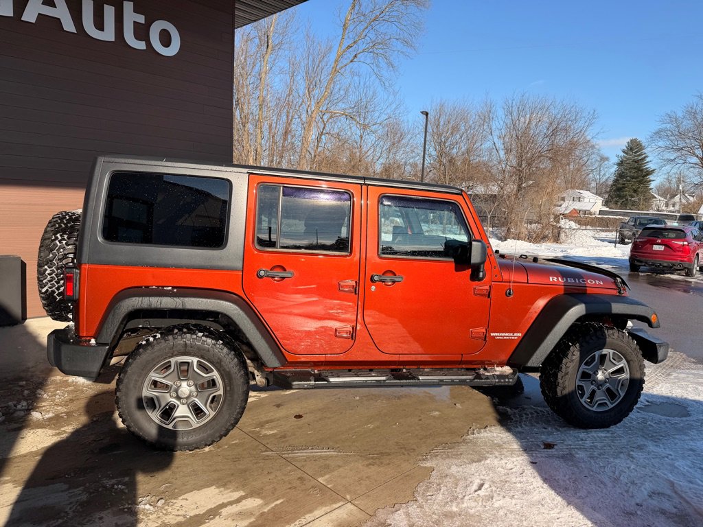 Used 2014 Jeep Wrangler Unlimited Rubicon w/ Dual Top Group AWD/4WD image 8