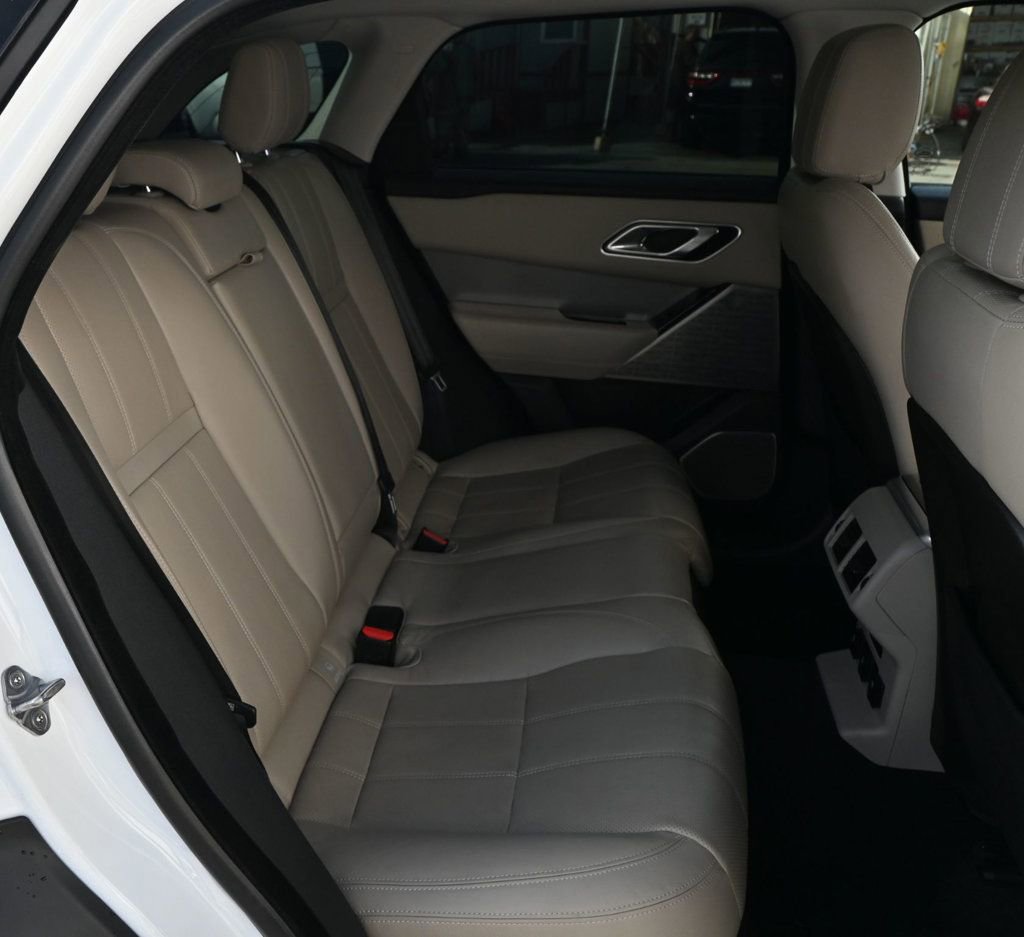Used 2018 Land Rover Range Rover Velar S image 17