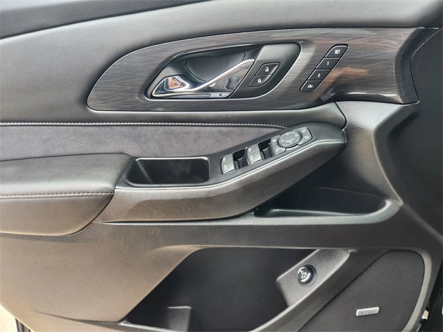 Used 2024 Chevrolet Traverse High Country FWD image 24