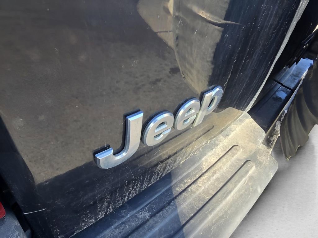 Used 2007 Jeep Liberty Sport image 10