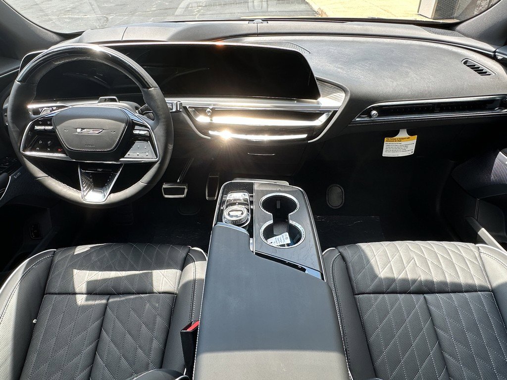 New 2026 Cadillac Lyriq V image 10
