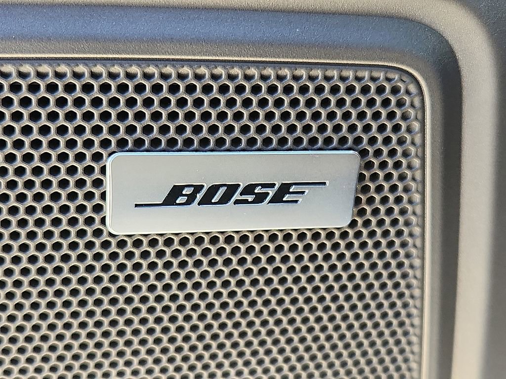 Certified 2025 Porsche Macan image 24