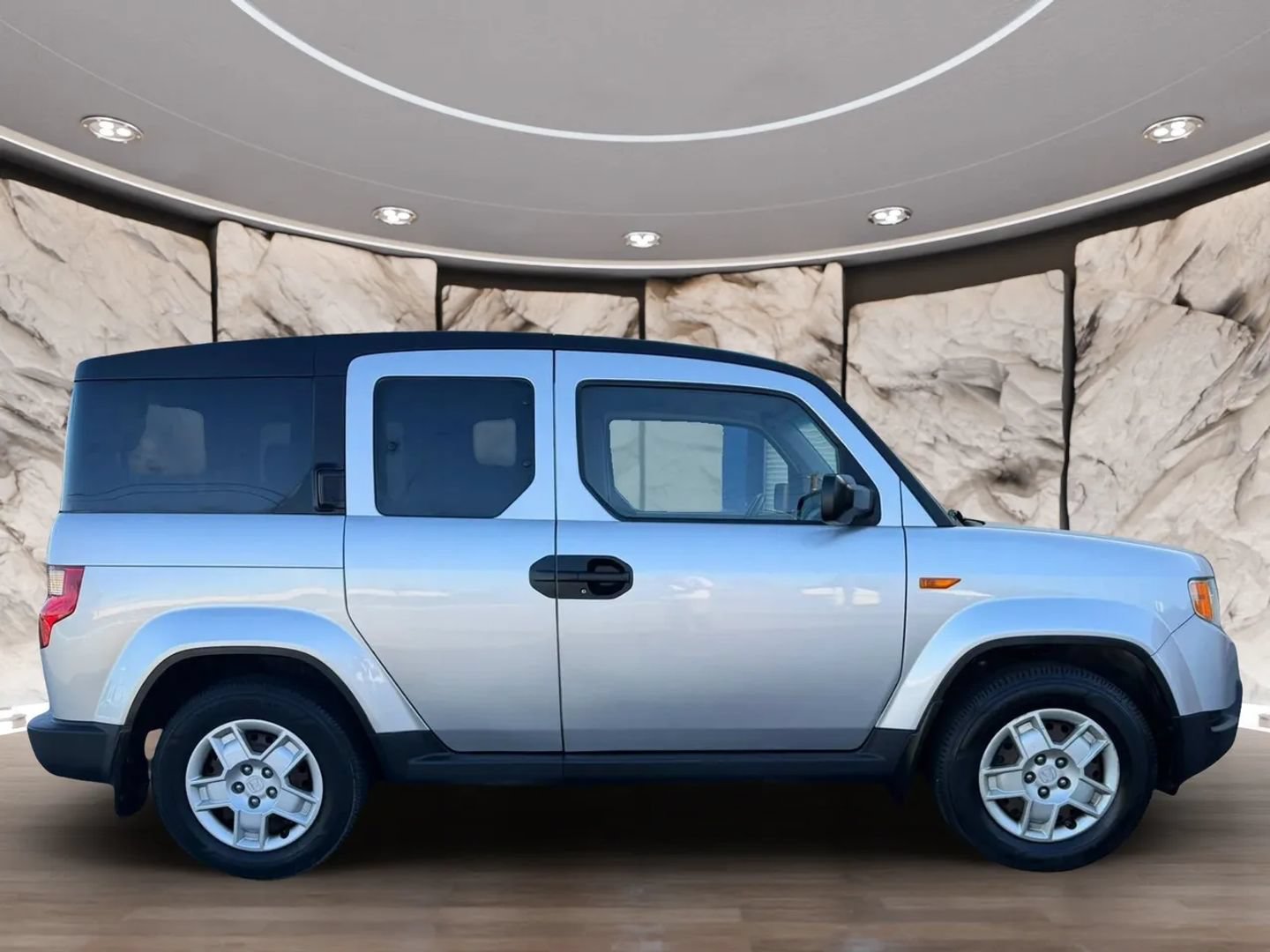 Used 2010 Honda Element LX image 2