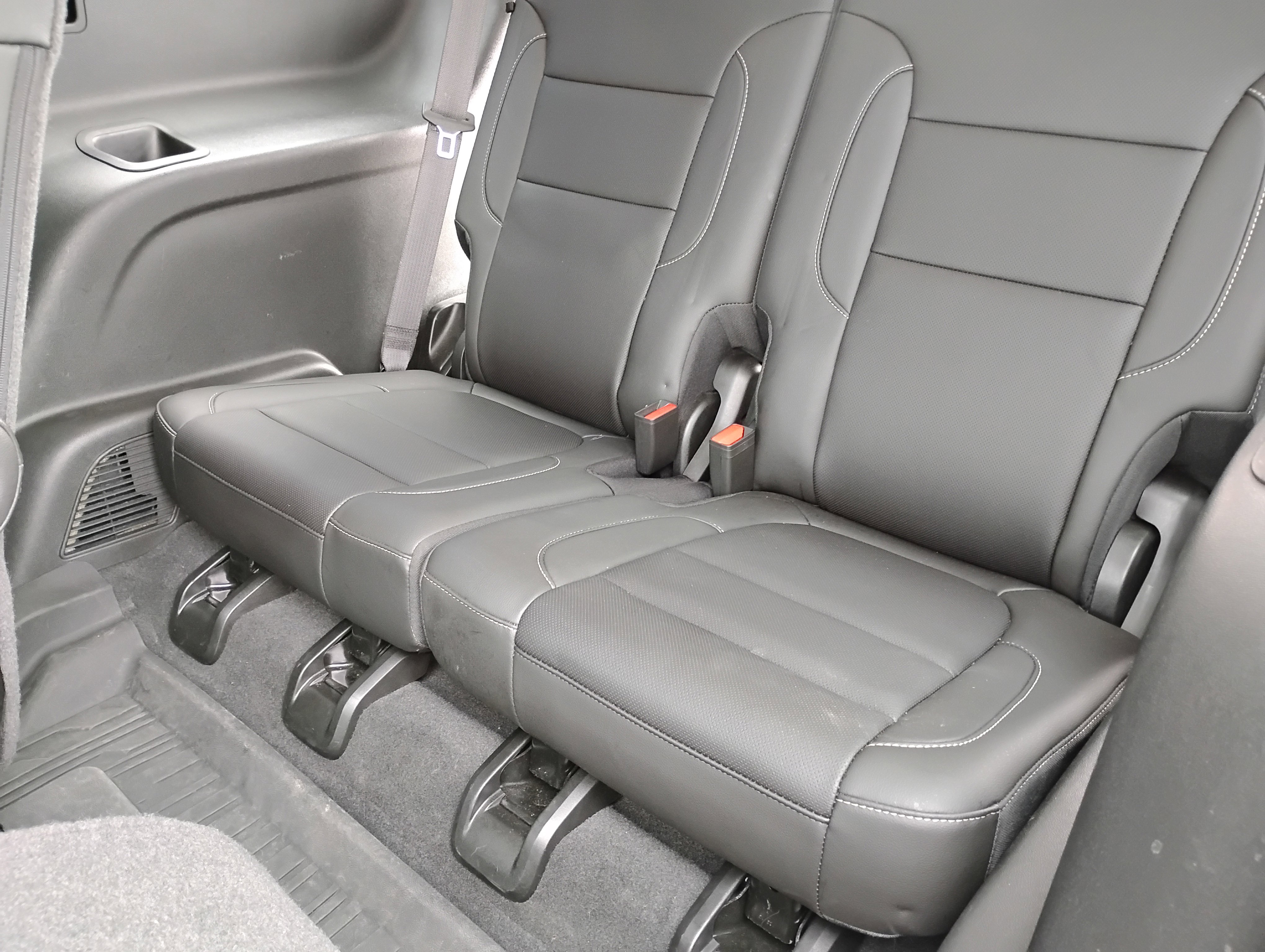 Used 2023 GMC Acadia SLT image 18