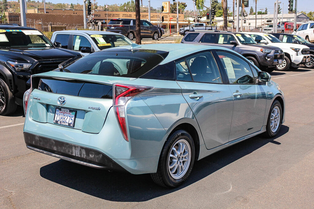 Used 2016 Toyota Prius Two FWD image 26