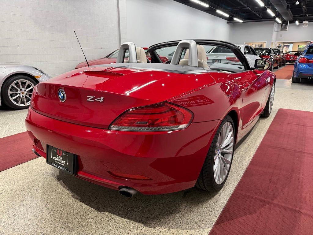Used 2010 BMW Z4 sDrive35i image 16