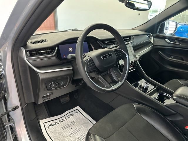 Used 2023 Jeep Grand Cherokee L Laredo image 26