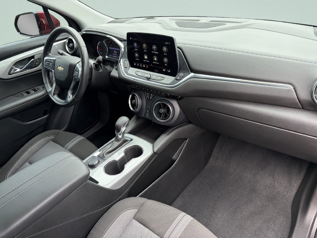 Used 2023 Chevrolet Blazer LT FWD image 15