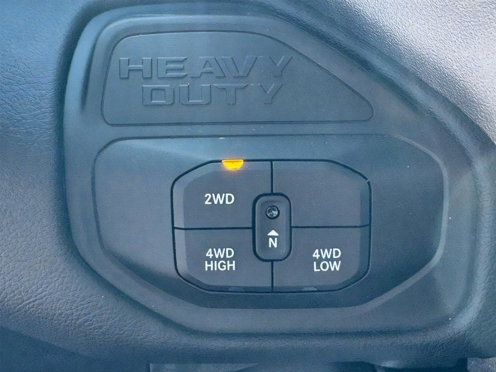 New 2026 RAM 2500 Laramie AWD/4WD image 21