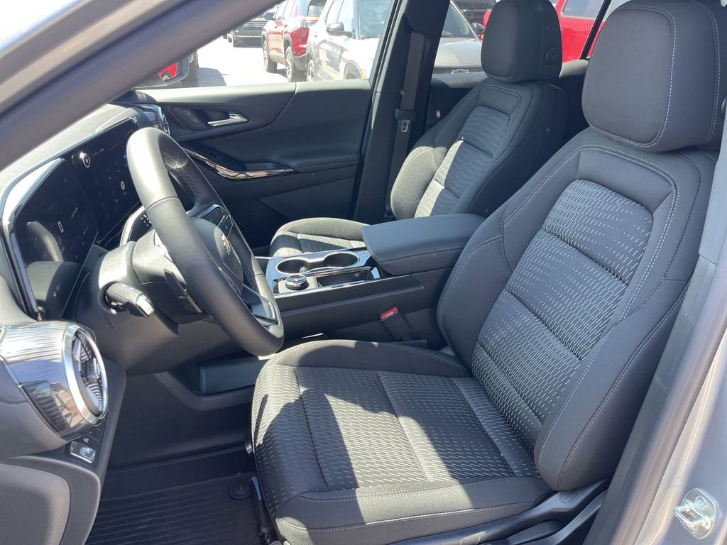 New 2026 Chevrolet Equinox LT w/ LPO, Floor Liner Package FWD image 11