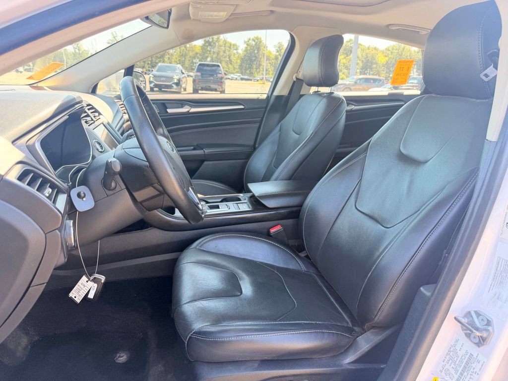 Used 2018 Ford Fusion Titanium FWD image 9