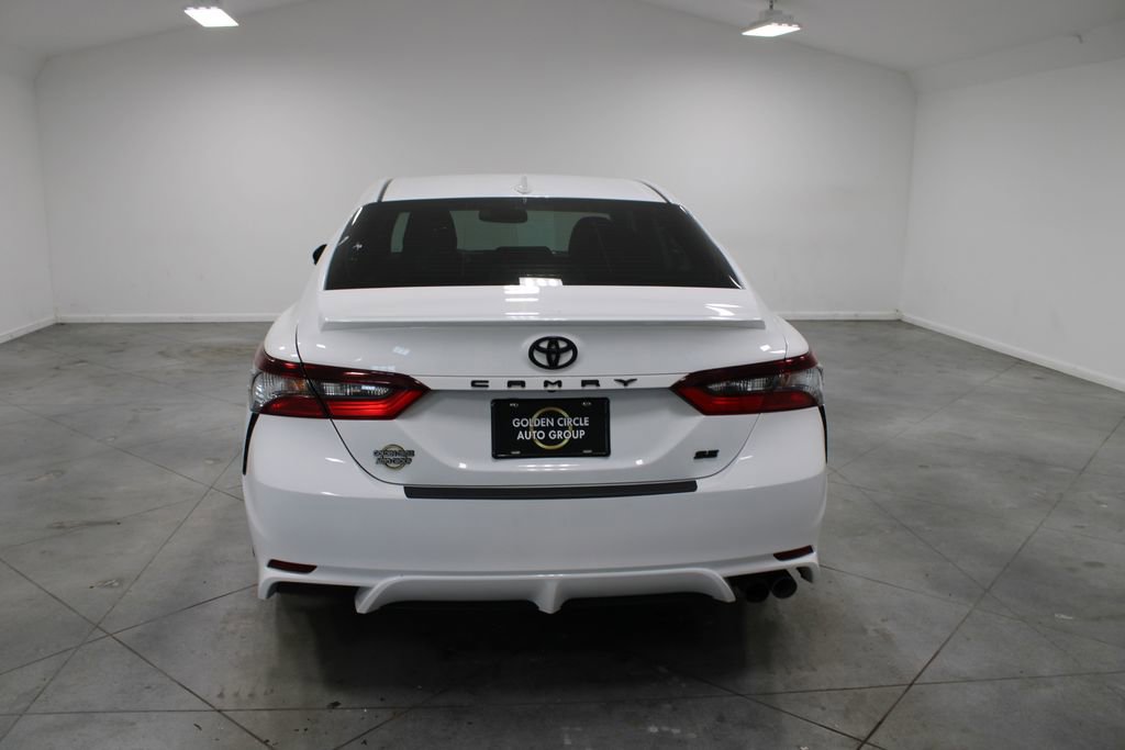 Used 2023 Toyota Camry SE w/ Convenience Package FWD image 8