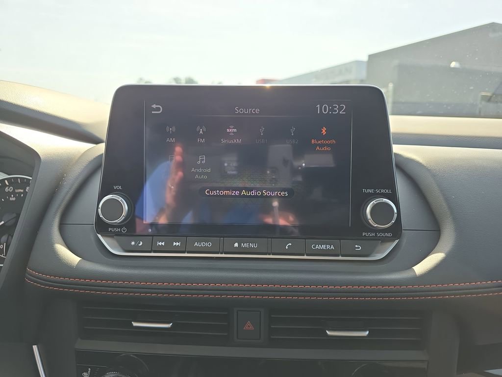 Used 2025 Nissan Rogue SV image 25