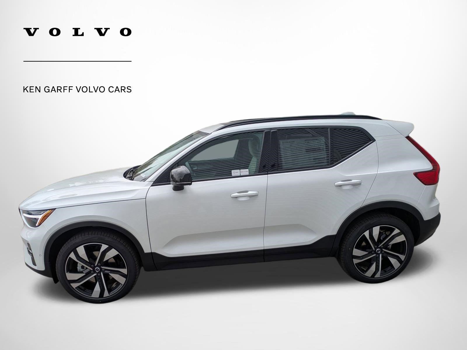 New 2026 Volvo XC40 B5 Plus w/ Protection Package Premier image 7