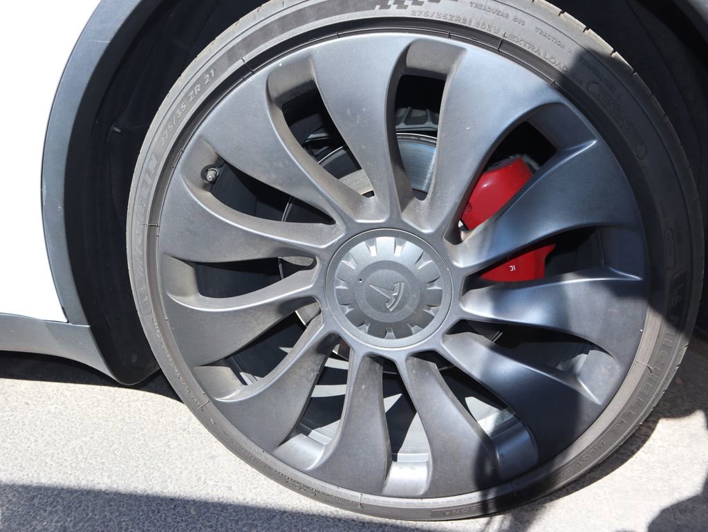 Used 2022 Tesla Model Y Performance AWD/4WD image 17