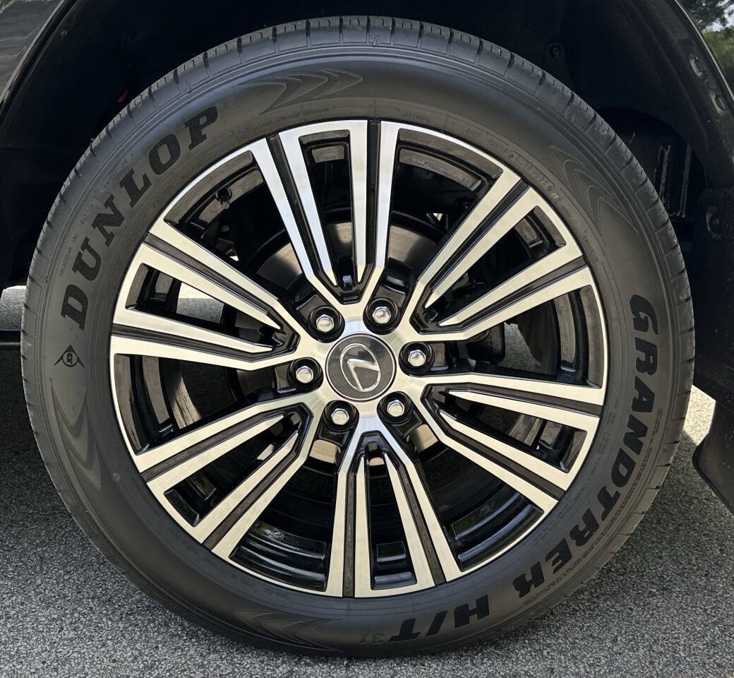Used 2026 Lexus LX 700h Luxury AWD/4WD image 11