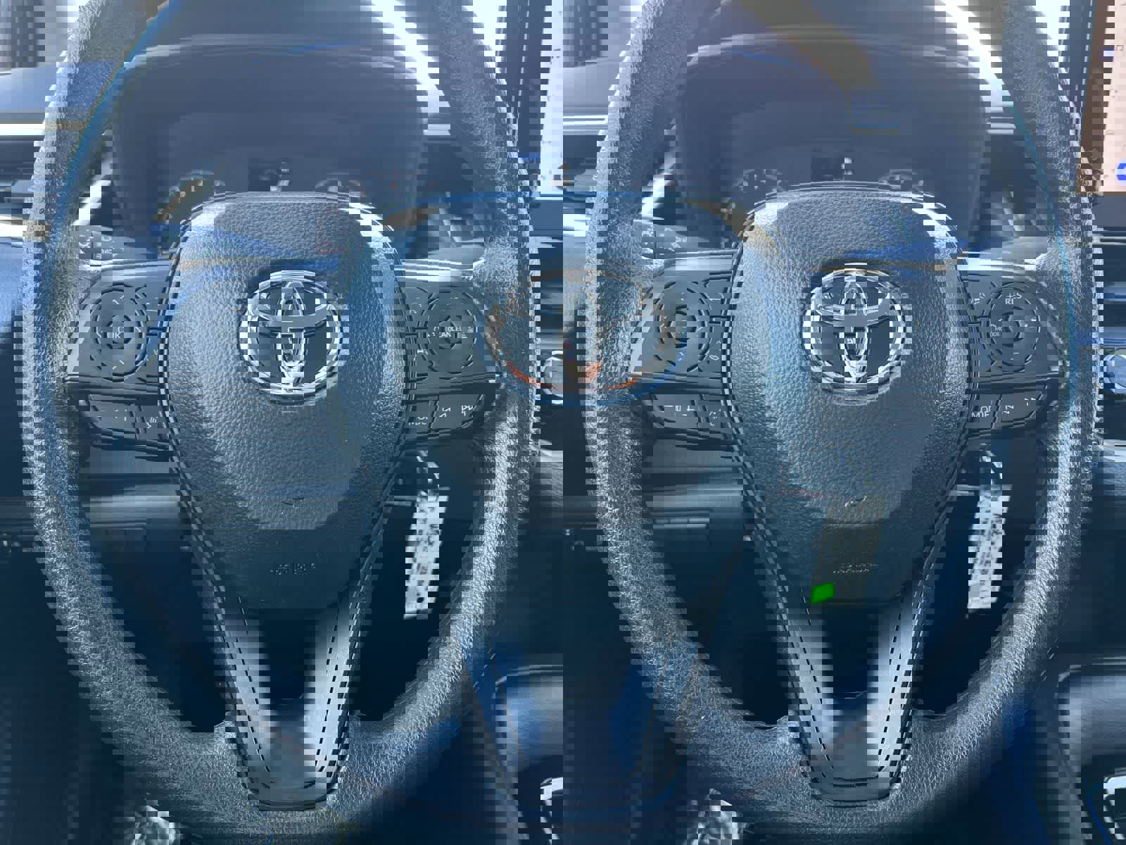 Used 2025 Toyota Corolla LE image 22