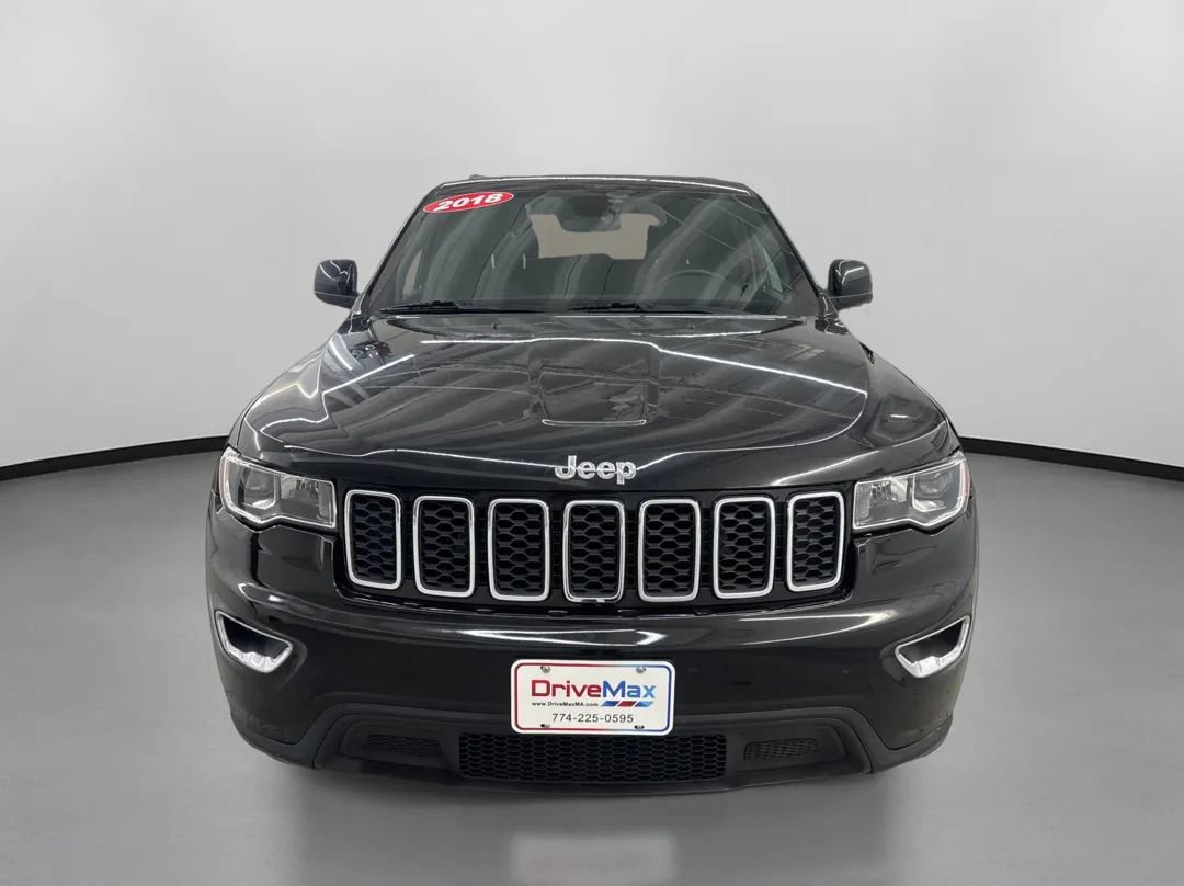 Used 2018 Jeep Grand Cherokee Laredo AWD/4WD image 2