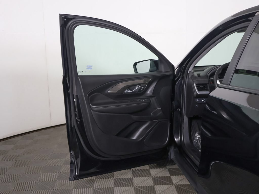 Used 2024 GMC Terrain SLE AWD/4WD image 15