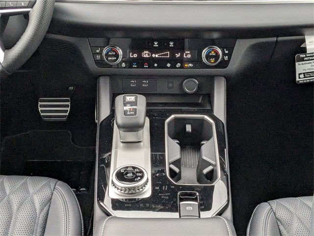 New 2025 Mitsubishi Outlander SEL image 18