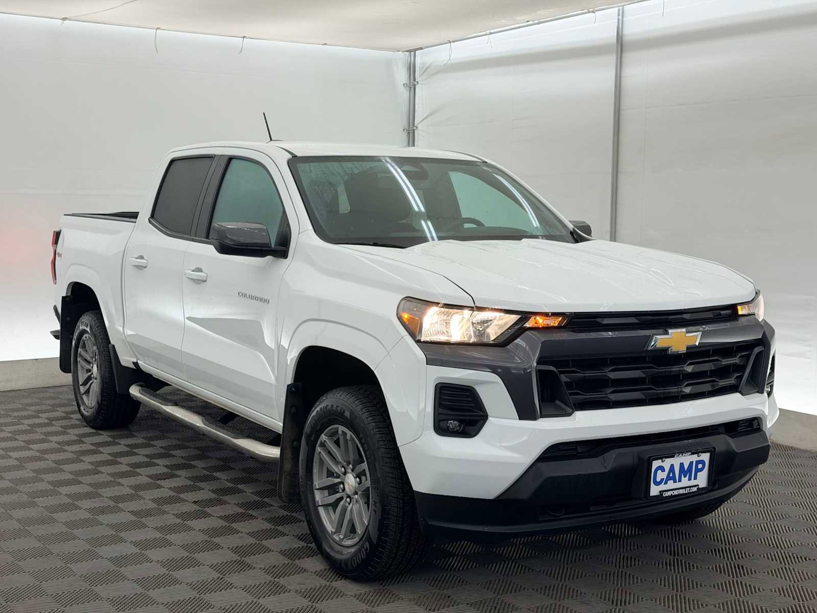 Used 2024 Chevrolet Colorado LT w/ LT Convenience Package II image 8