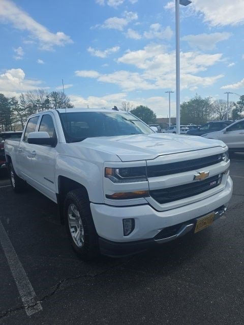 Used 2018 Chevrolet Silverado 1500 LT w/ All Star Edition image 2