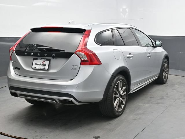 Used 2017 Volvo V60 T5 Cross Country w/ Convenience Package AWD/4WD image 7