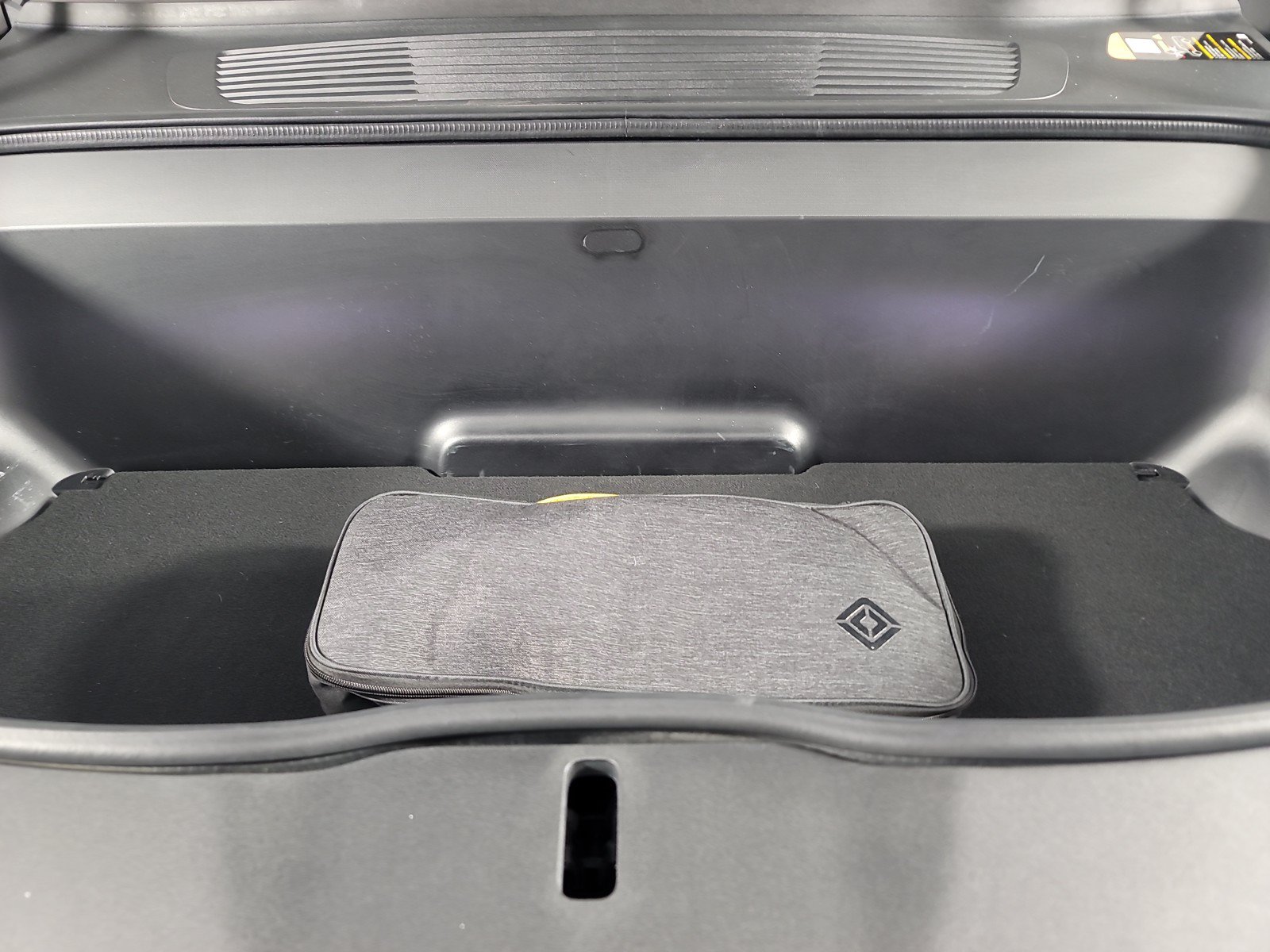 Used 2024 Rivian R1S Adventure AWD/4WD image 14