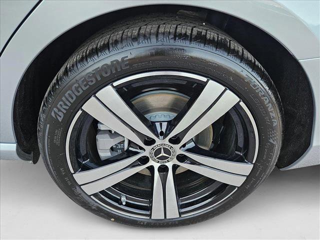 New 2025 Mercedes-Benz C 300 Sedan image 9
