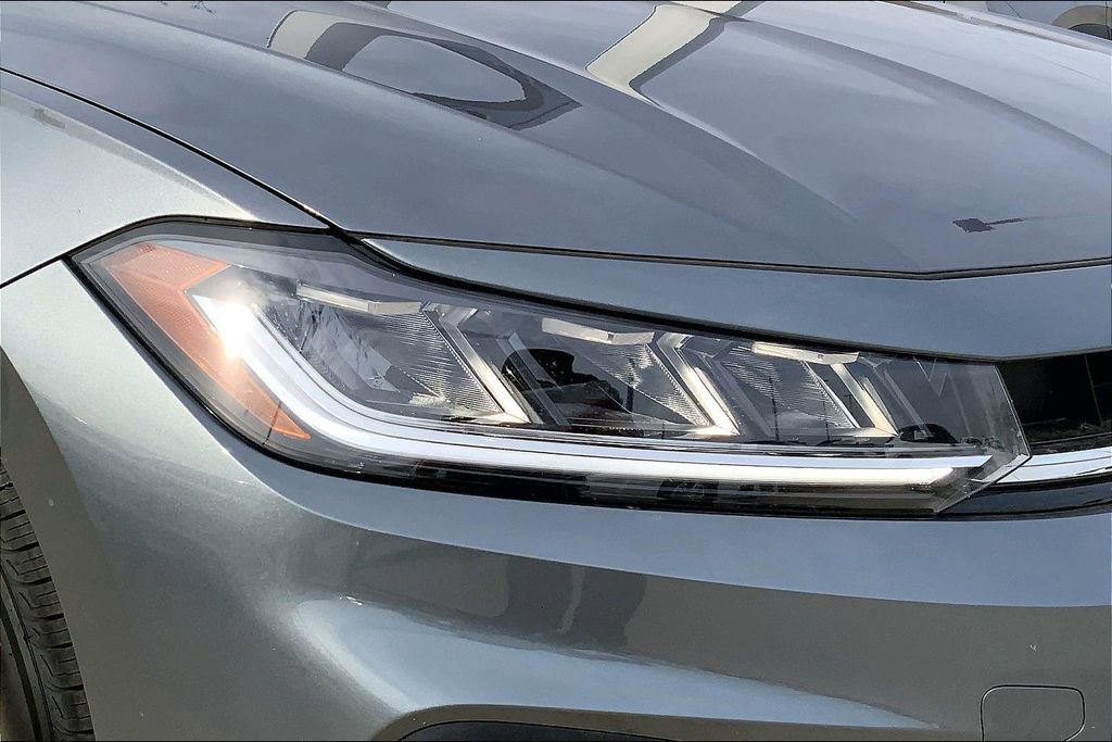 Certified 2025 Volkswagen Jetta S image 27