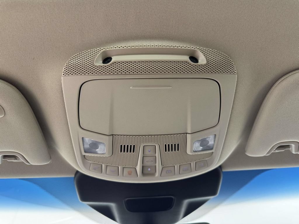 Used 2019 Lincoln Nautilus Select AWD/4WD image 25