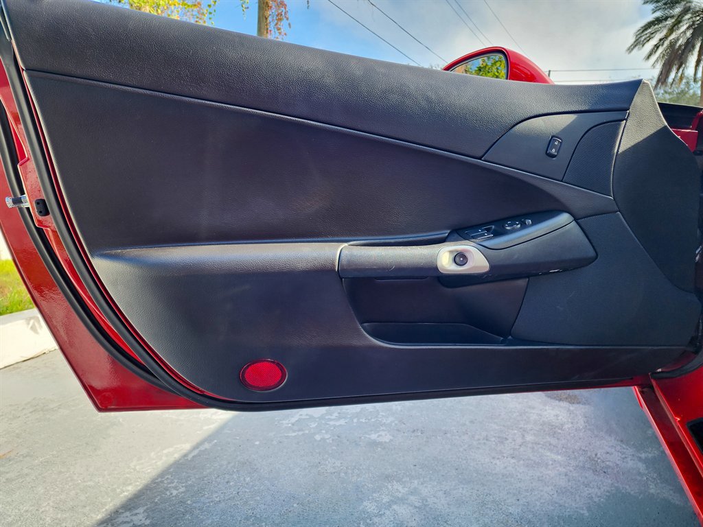 Used 2008 Chevrolet Corvette Coupe image 18