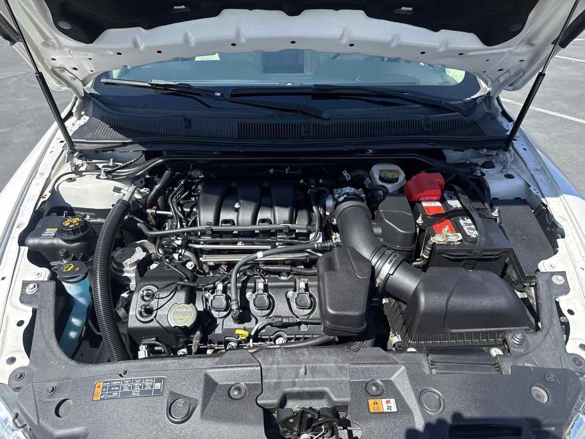 Used 2016 Ford Taurus SEL w/ Equipment Group 201A image 10