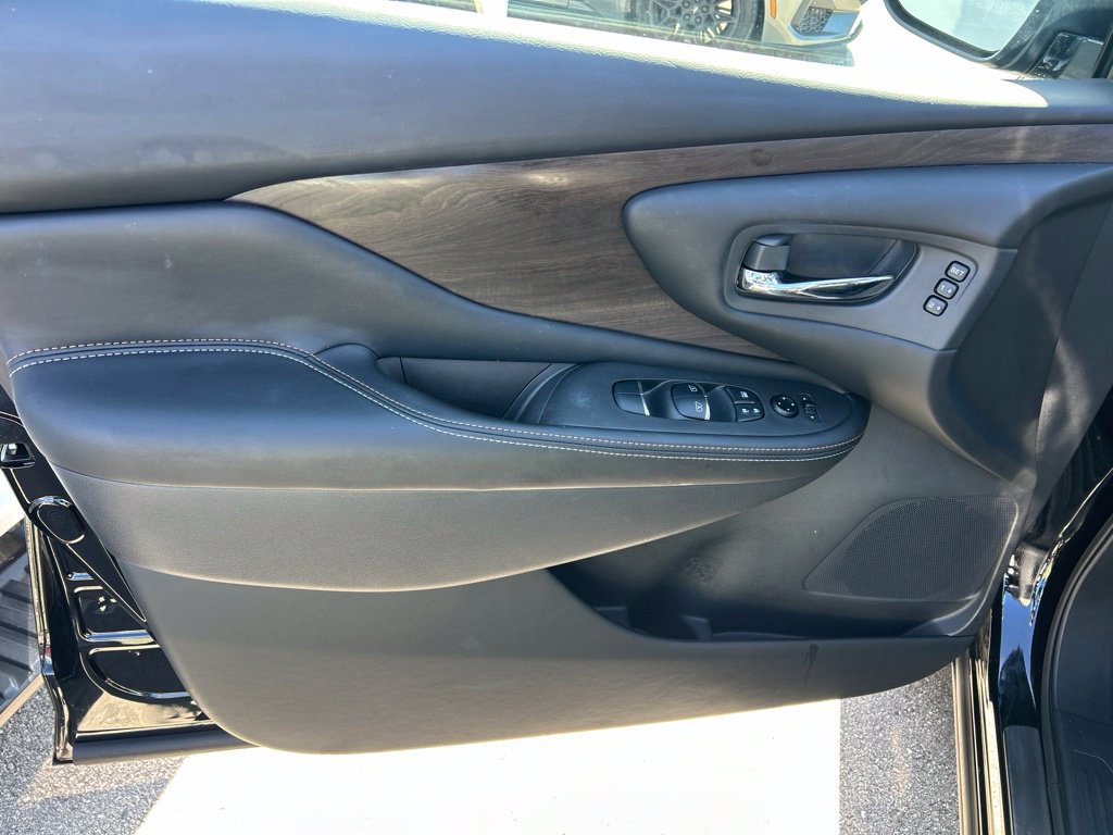 Certified 2024 Nissan Murano Platinum w/ Cargo Package FWD image 19